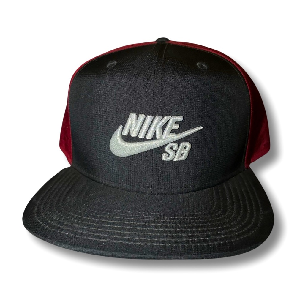 Nike SB red and black Mesh Back SnapBack hat